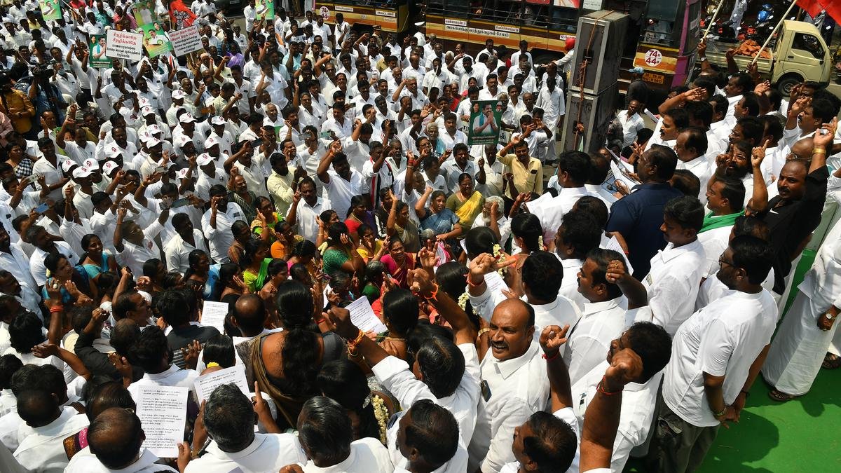 AIADMK cadre protest against DMK government for failing to curb illegal drug sales 