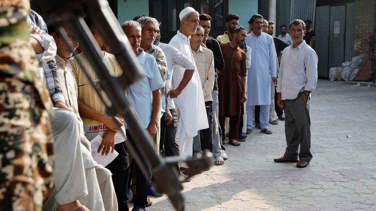 People of Srinagar remain reluctant voters as district records 29.24% turnout